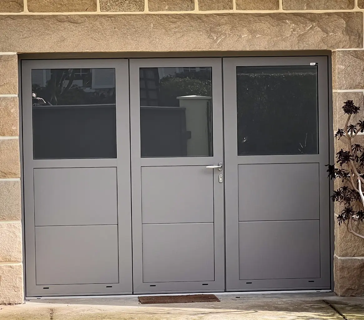 Porte de garage sectionnelle sécurisée